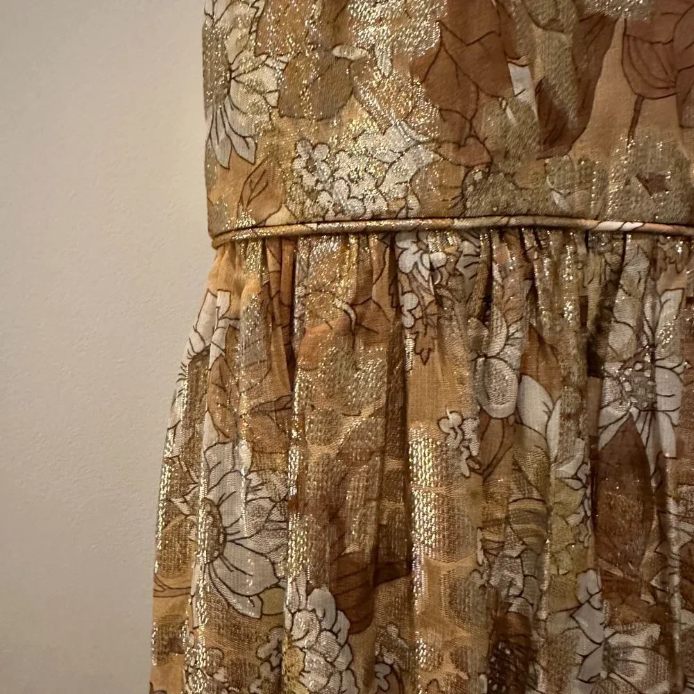 Beautiful gold lame lurex gown perfect for weddings, so flattering & comfortable